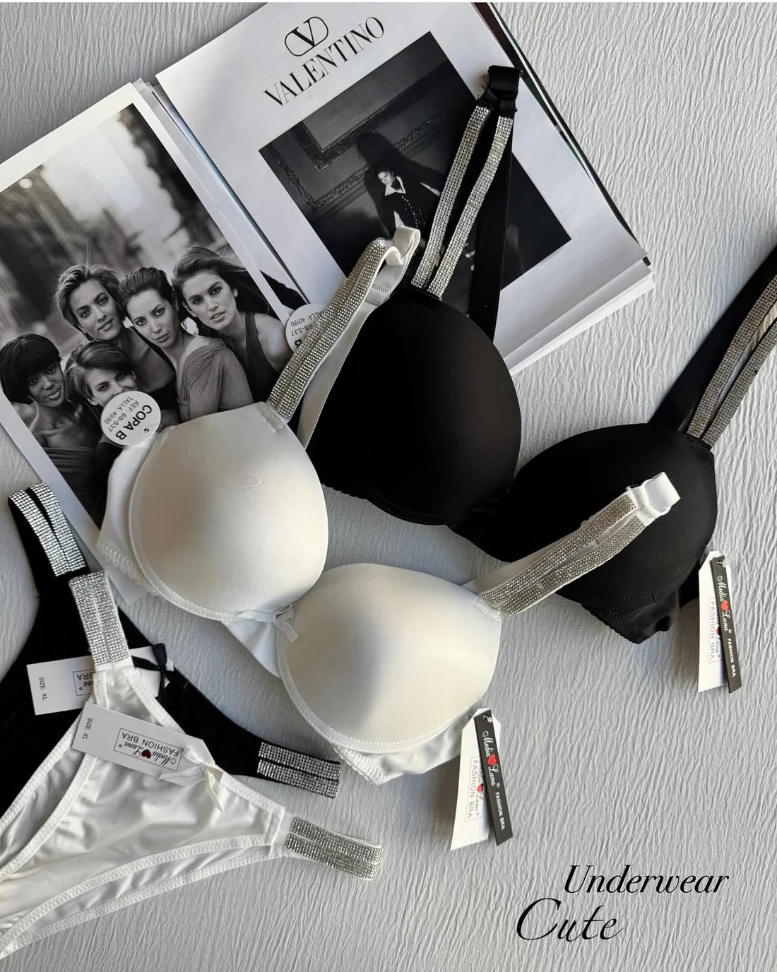 Intimate T-Shirt Bra Underwear Set Shimmery Straps black