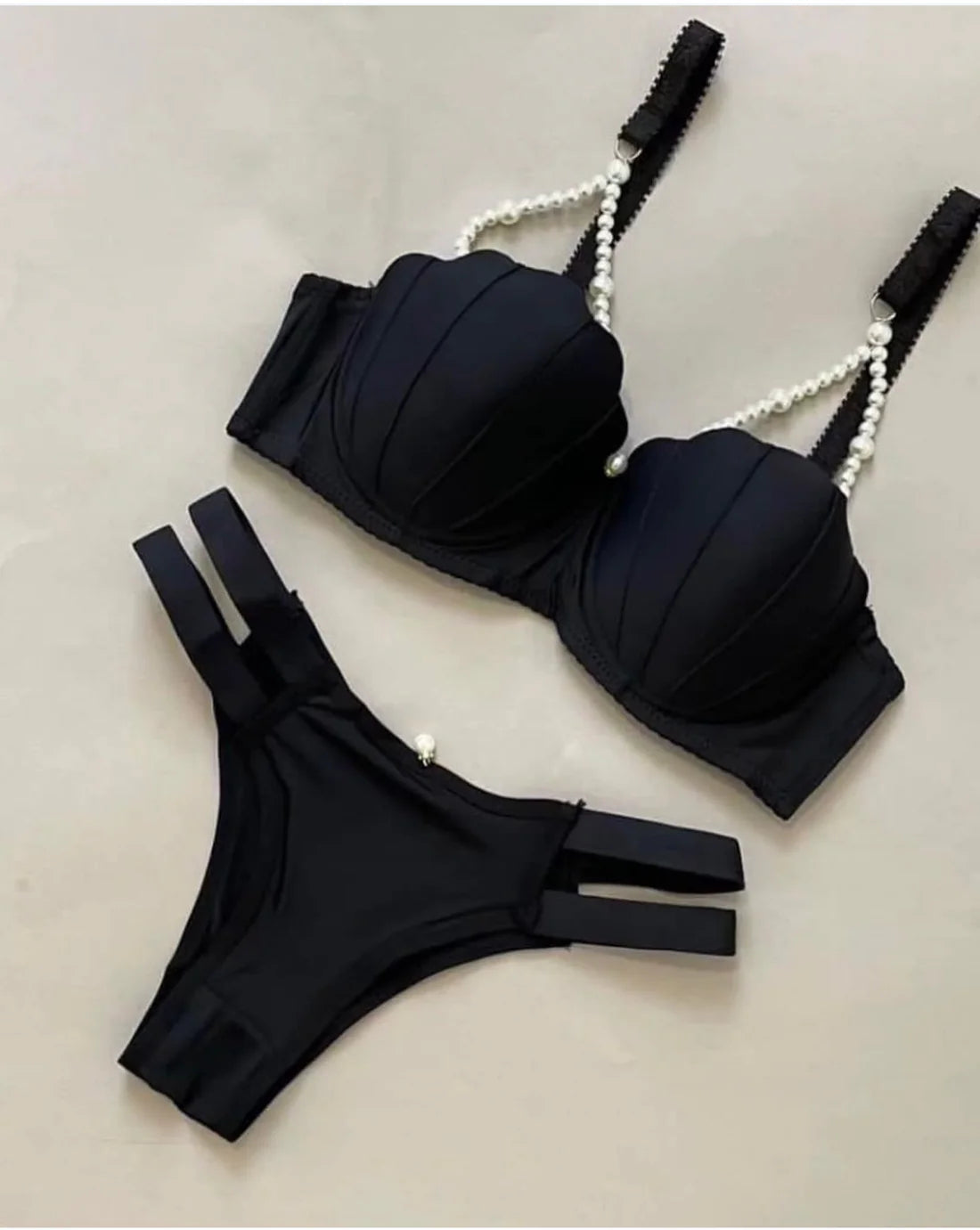 Intimate Pushup Bra Underwear Set with Pearls Detailing