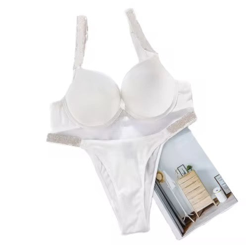 Intimate T-Shirt Bra Underwear Set Shimmery Straps white