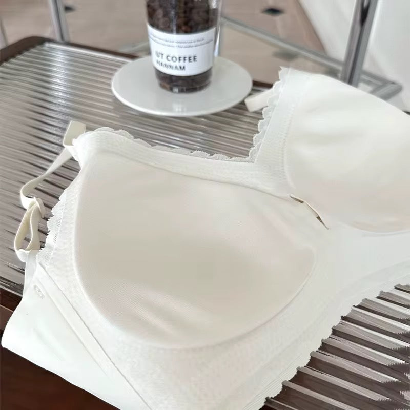 Intimate Lace Comfort Bra – Wireless Soft Cup with Back Hook Closure