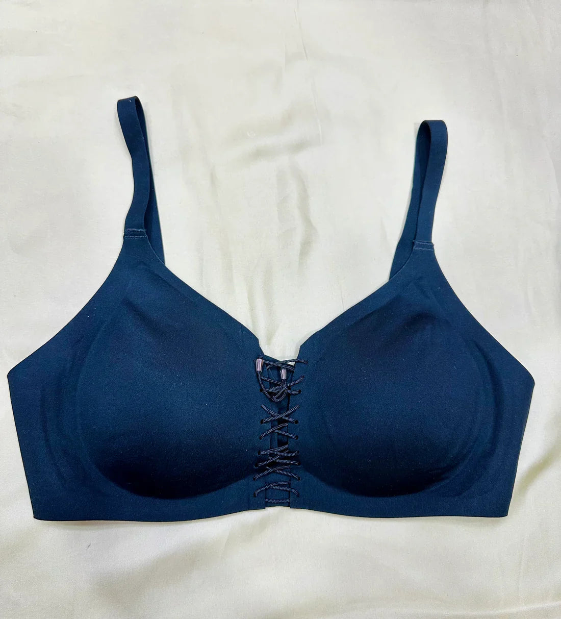 Intimate T-Shirt Bra Front Lace Style Seamless Bra