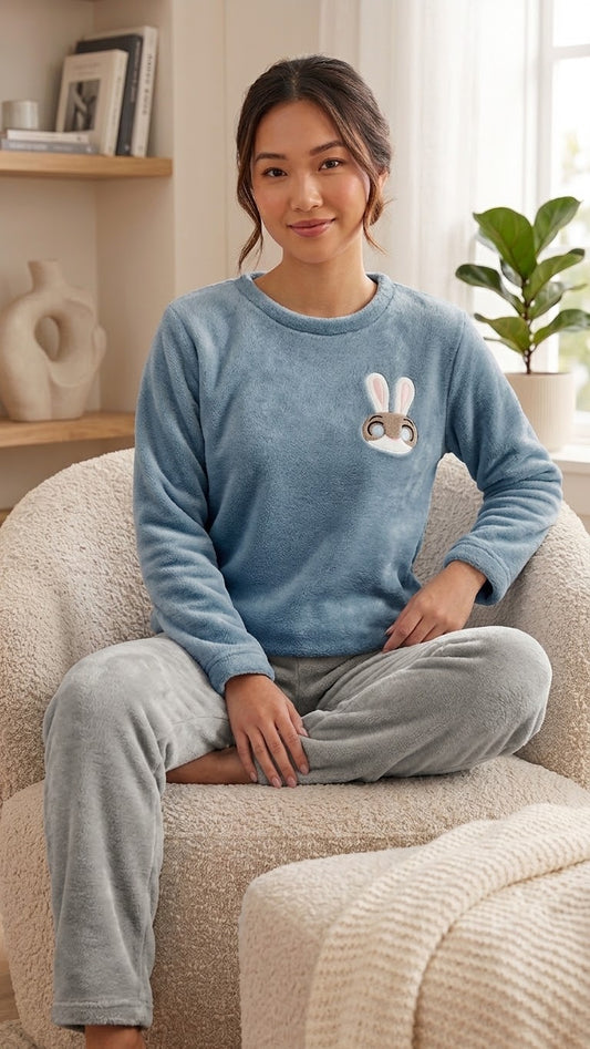 Intimate Cozy Winter Bear Pajama Set - Plush Fleece & Long Trousers